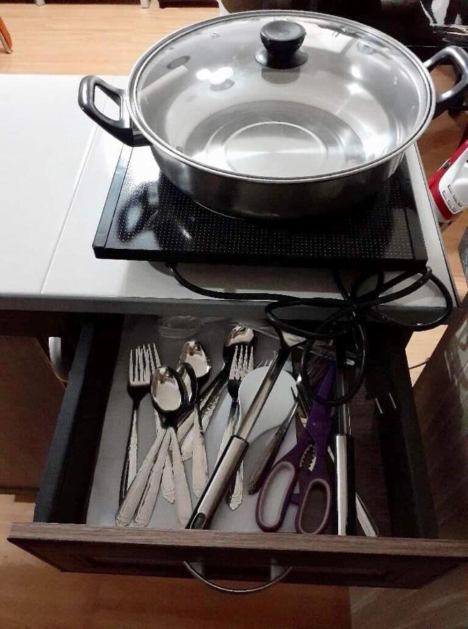 Estien'S Cozy Condo To Stay With Kitchen Manila Exterior photo